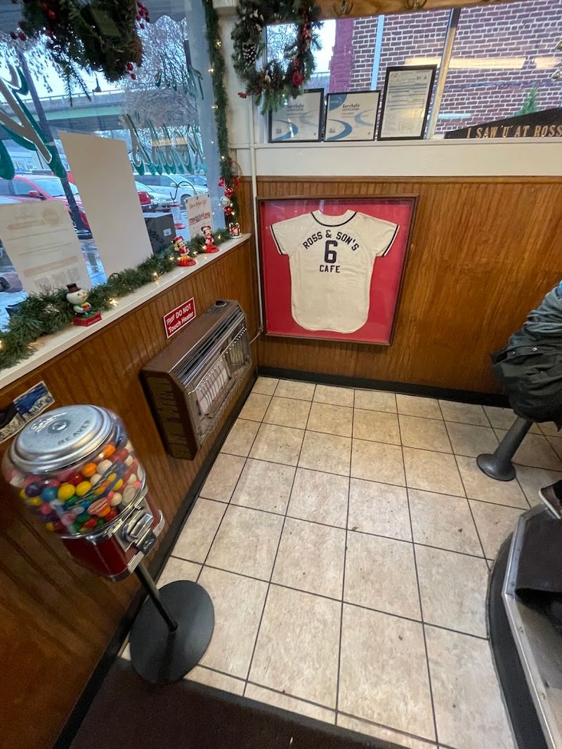 This Charming Georgia Eatery Serves Breakfast The Way It Used To Be - Decor Hint Ross Diner Merchandise To Take The Memory Home