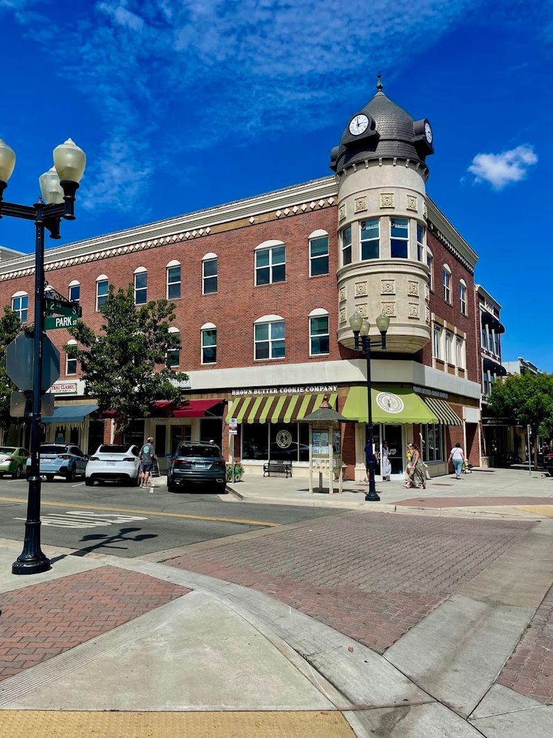 10 California Downtown Strips Filled With Shops That Look Frozen In A Better Decade - Decor Hint Downtown Paso Robles, Paso Robles, CA