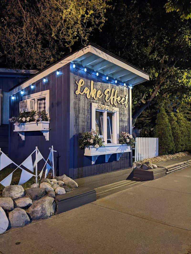 Dining Along The Waterfront In Frankfort