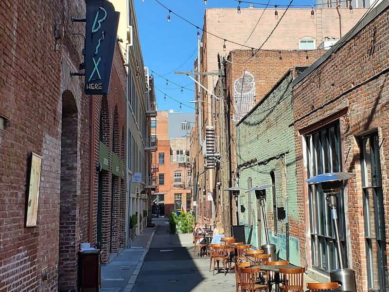 10 California Downtown Strips Filled With Shops That Look Frozen In A Better Decade - Decor Hint Jackson Square, San Francisco, CA
