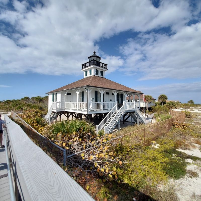 These Florida Beach Towns Feel Like A Coastal Daydream Come To Life - Decor Hint Boca Grande