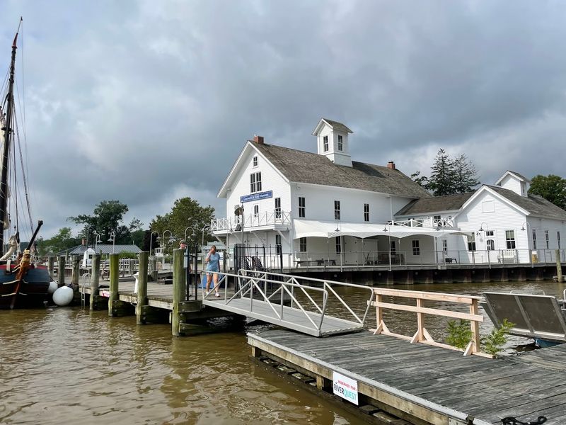 10 Sleepy Small Connecticut Towns That Actually Have The Best Food In The State - Decor Hint Essex, Connecticut
