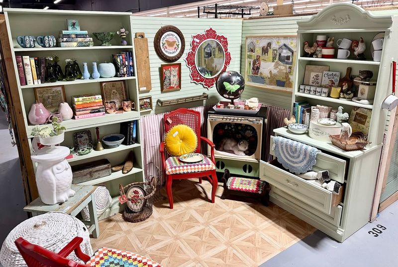 West Lexington Peddler's Mall