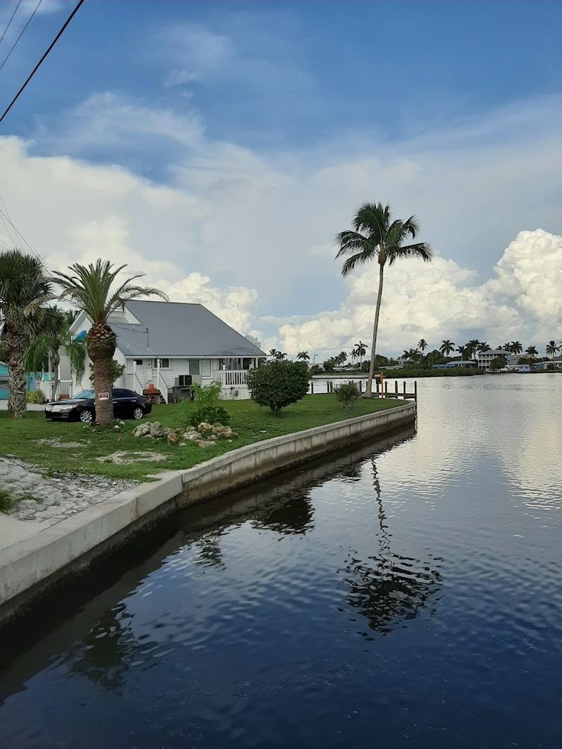 This Unusual Florida Town Leaves Visitors Completely Fascinated - Decor Hint Best Times And Tips For Visiting