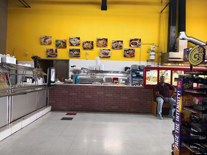 Luis Mexican Food & Grill