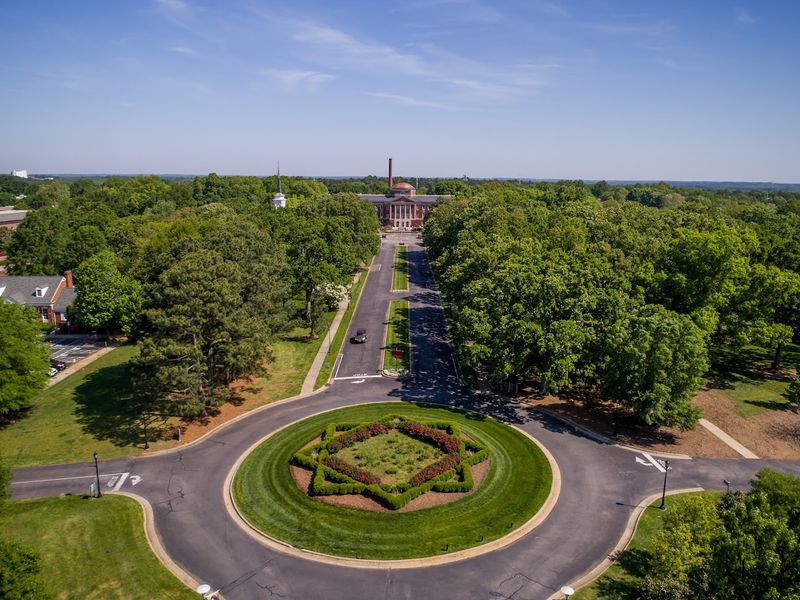 9 North Carolina College Campuses That Are Beautiful Enough For A Walk - Decor Hint Meredith College