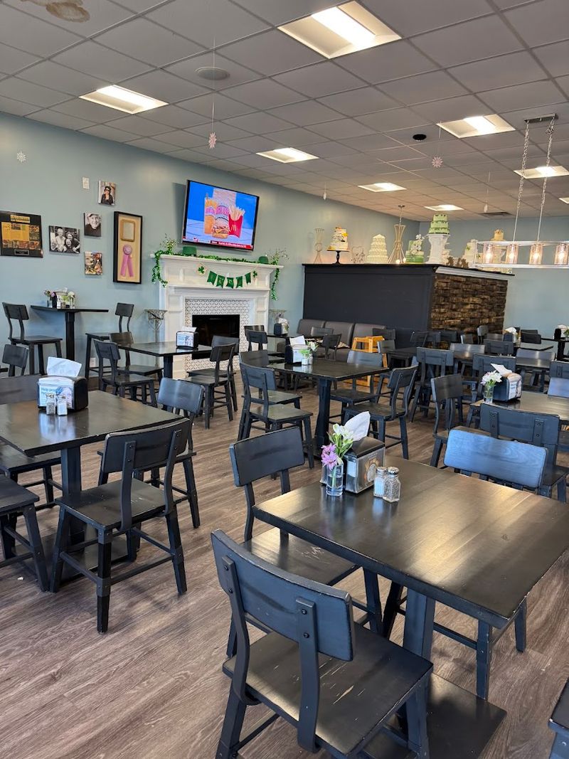 Heitzman Traditional Bakery And Cafe