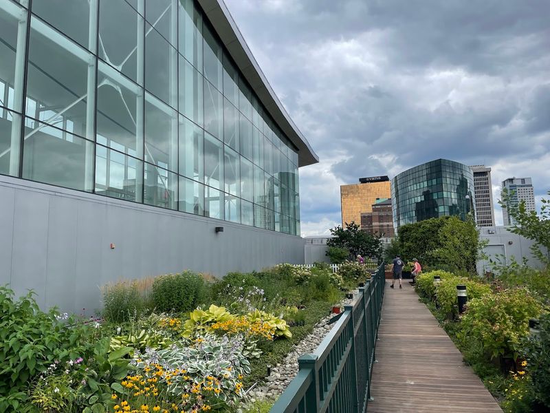 Located In Downtown Hartford With Easy Access