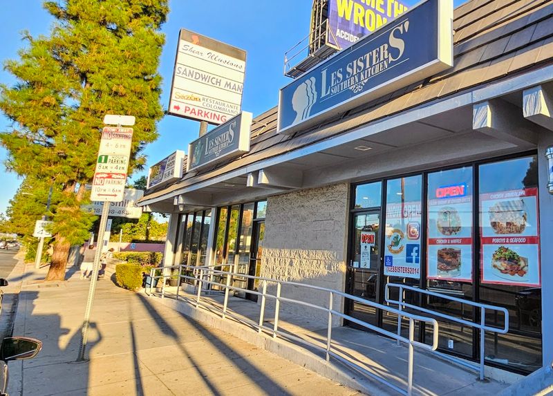 This Cajun Spot In California Is Full Of Flavor You Will Not Forget - Decor Hint Winnetka Location Gives The Place A Hidden-Gem Feel