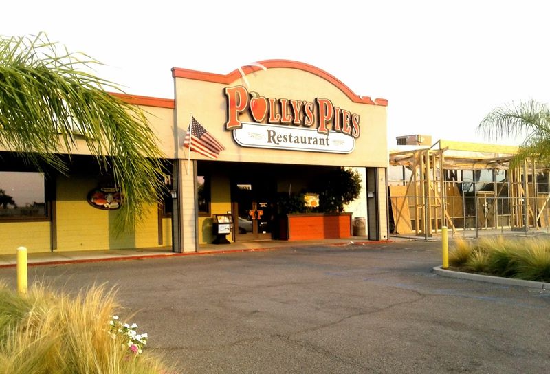 Polly's Pies, Fullerton