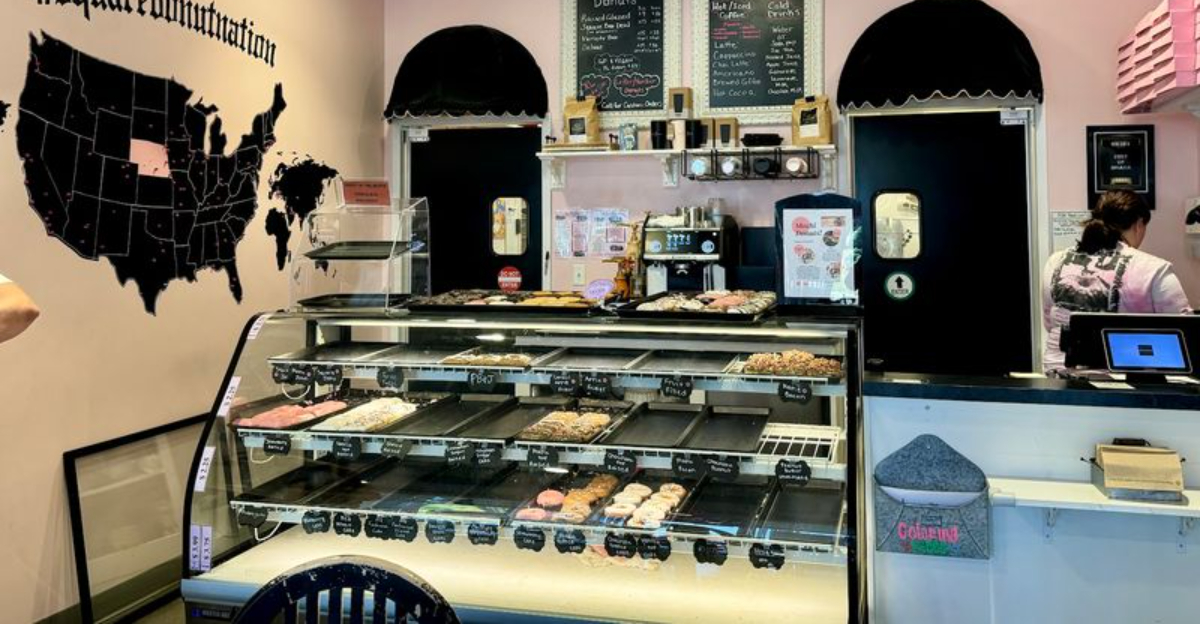 Food Lovers Say These 10 Nebraska Doughnut Shops Are Among The Nations Best - Decor Hint