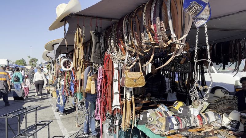 You'll Want To Cancel Your Warehouse Card After Visiting This Massive Swap Meet In California - Decor Hint Open Four Days A Week With Early Morning Hours