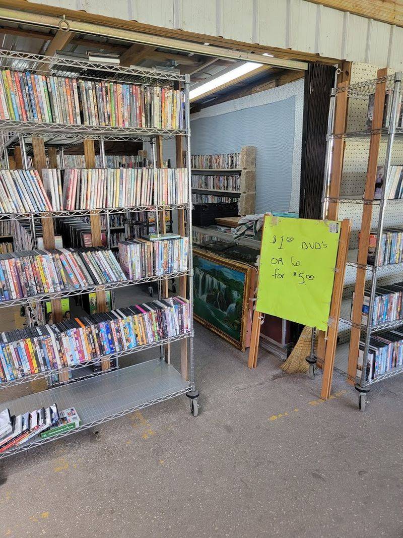 Vintage Finds That Keep Collectors Browsing