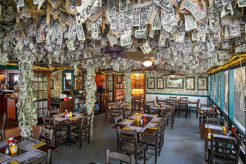 Cabbage Key Inn And Restaurant