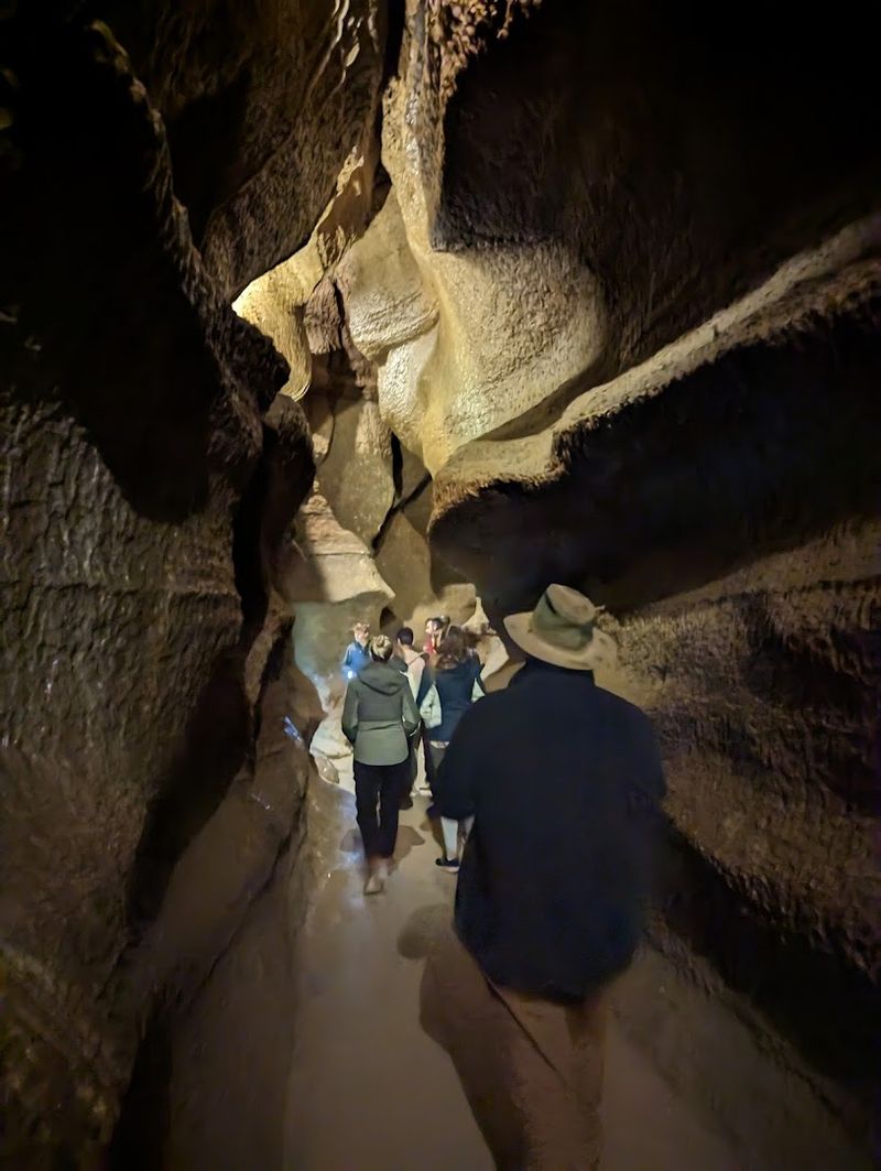 This Massive Underground Cave In Minnesota Feels Like Another World Beneath The Surface - Decor Hint The Guided Tour That Actually Keeps You Hooked