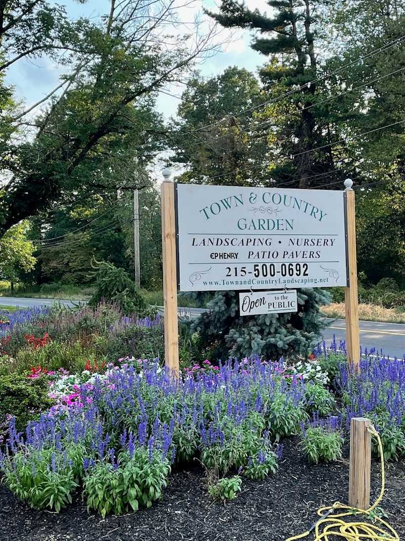 Town And Country Gardens