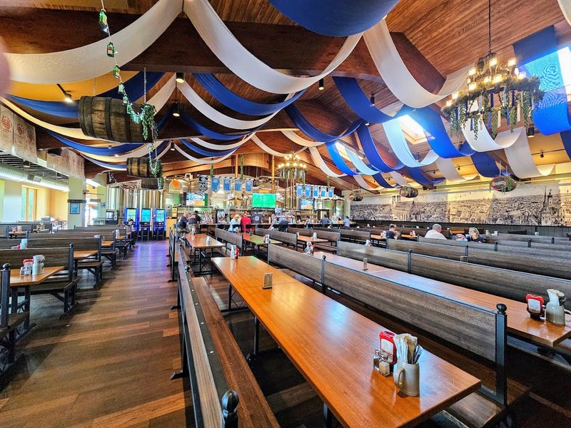 7 Tennessee German-Style Eateries Full Of Comfort And Old-World Flavor - Decor Hint Bavarian Bierhaus