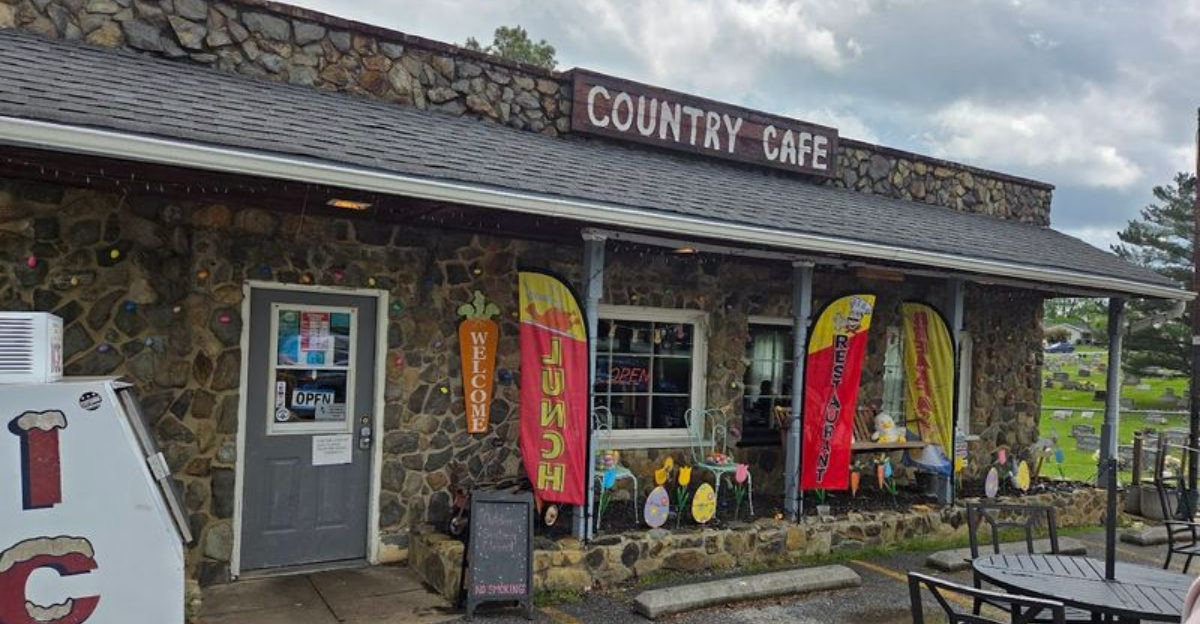 Fried Pickle Fans Across West Virginia Keep Talking About This Local Cafe - Decor Hint
