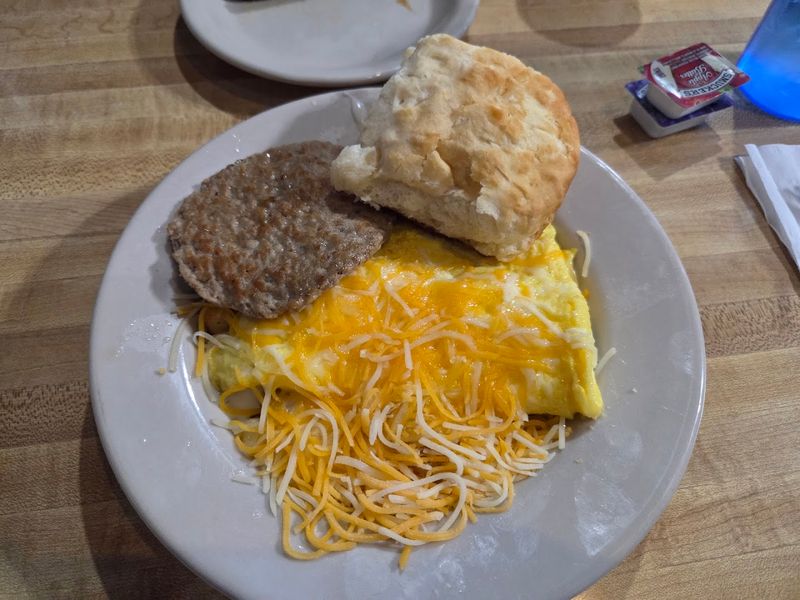 The Chicken Fried Steak At This Homey Diner In Kentucky Is Out-Of-This-World Delicious - Decor Hint Hearty Breakfast Options Worth Waking Up For