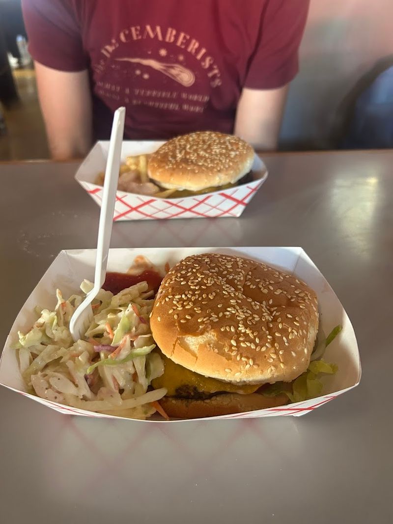 The Bacon Cheeseburger Worth Hiking For