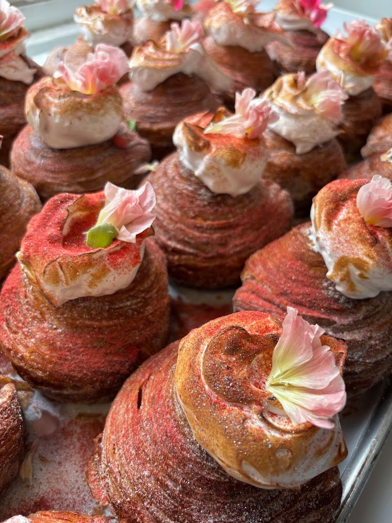 This Small Kentucky Town Is Gaining Attention For One Incredible Croissant - Decor Hint The Snail Of Approval And What It Really Means