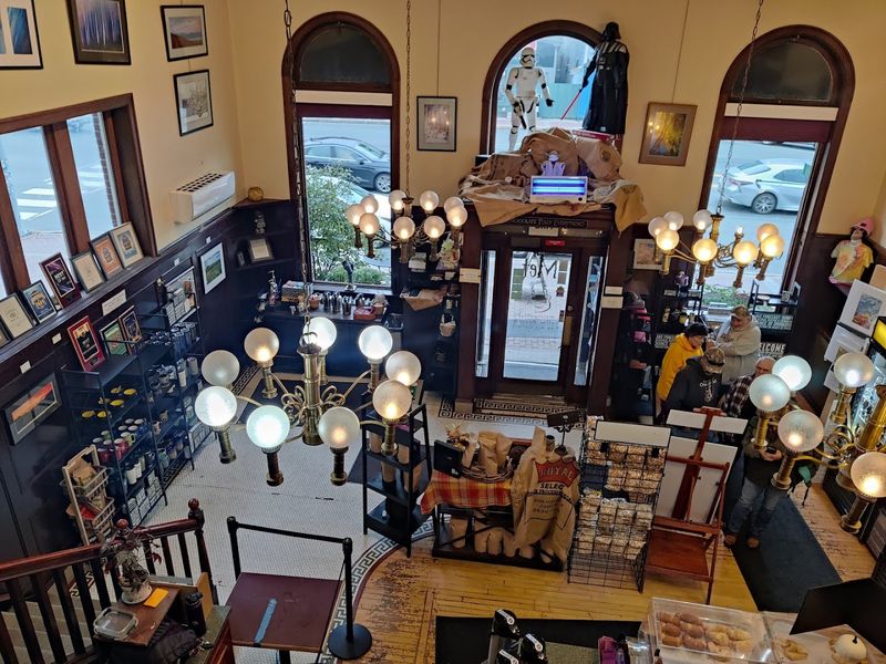 The Metropolitan Coffee House & Fine Art Gallery