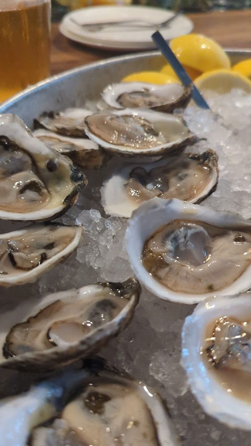 The River Oyster Bar
