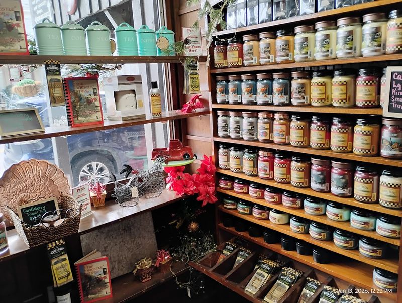 The Best Restaurant In Kentucky Located In A Small Town - Decor Hint The Tiny General Store Inside