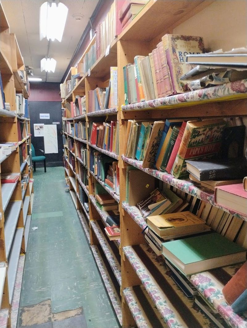 A Cozy Book Hunt In Union
