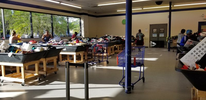 14 Massive Florida Thrift Stores Treasure Hunters Cannot Stop Exploring - Decor Hint Goodwill Outlet Bin Store