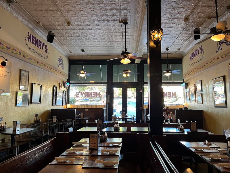 Henry's Louisiana Grill