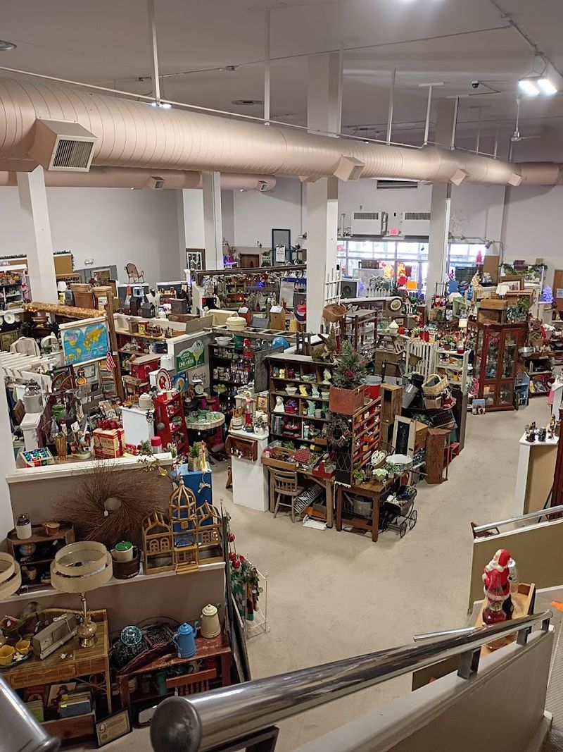 Railroad Towne Antique Mall, Grand Island