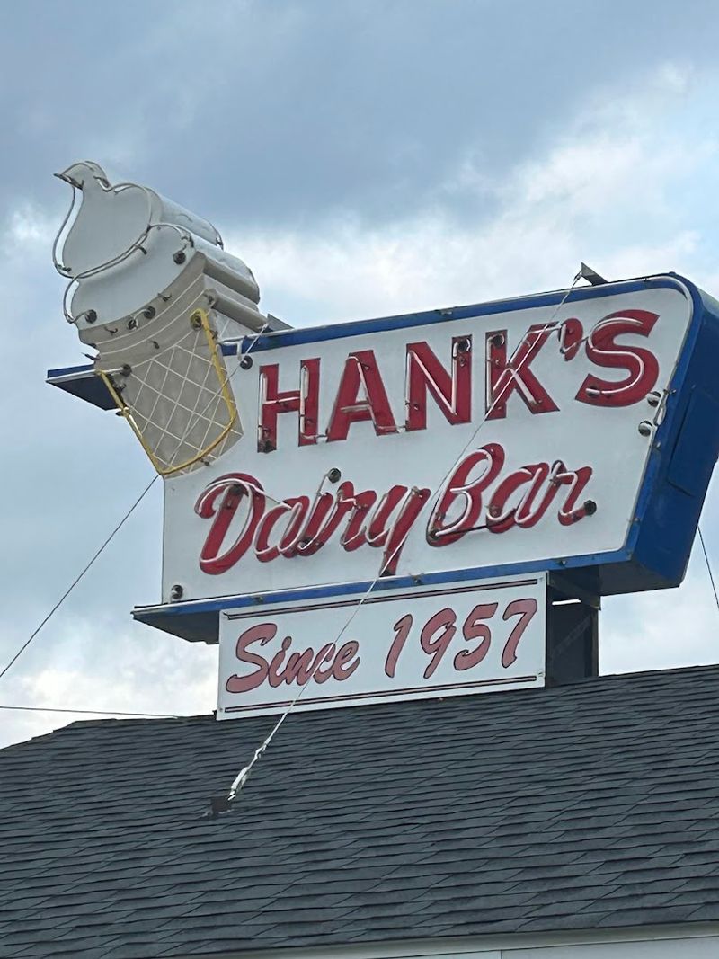 Hank's Dairy Bar, Plainfield