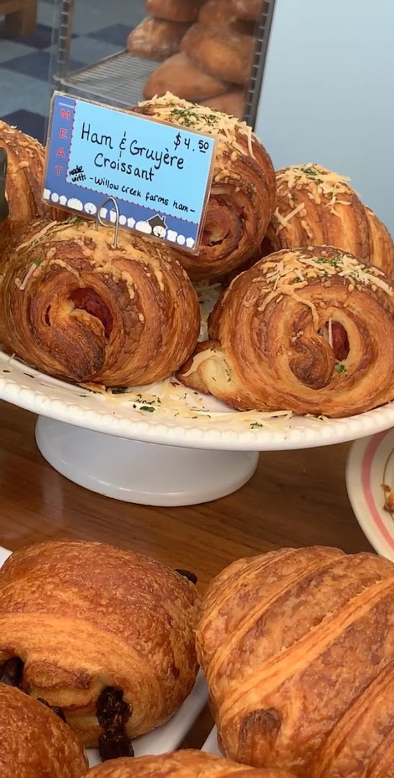 People Cannot Stop Talking About The Croissants At This Wisconsin Bakery - Decor Hint Frangipane Croissant People Keep Coming Back For