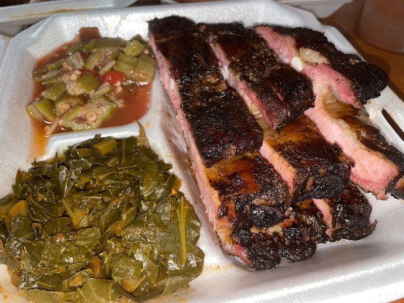 These Florida BBQ Spots Have Been Smoking Meat The Same Way For Generations - Decor Hint Al's Finger Licking Good Bar-B-Que