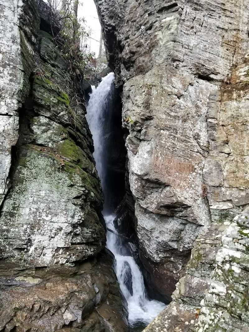 Raven Cliffs Trailhead