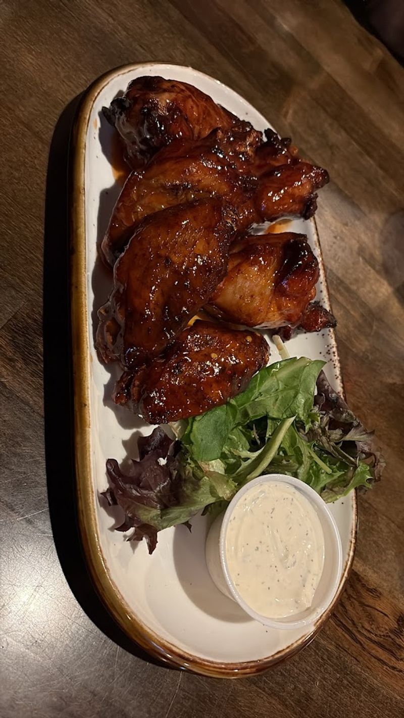 Smoked And Deep-Fried Chicken Wings Worth The Trip