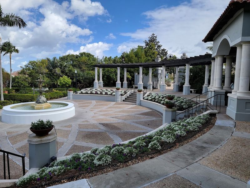 Hollis Garden, Lakeland