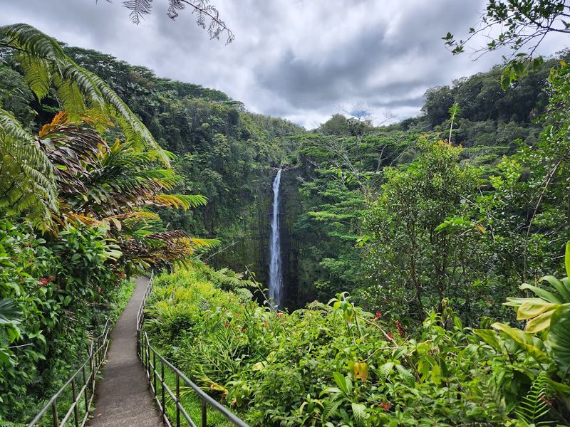 ʻAkaka Falls State Park
