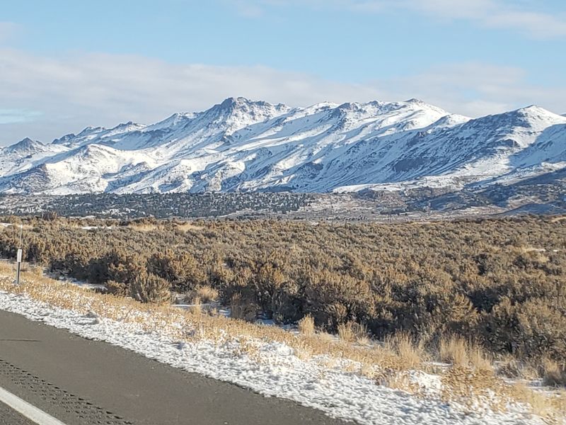 Highway 395 Through Lone Pine, Bishop, And Mammoth Lakes