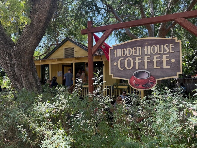 11 California Cafés Where Nobody Seems In A Hurry And That Helps The Whole Mood - Decor Hint Hidden House Coffee, San Juan Capistrano