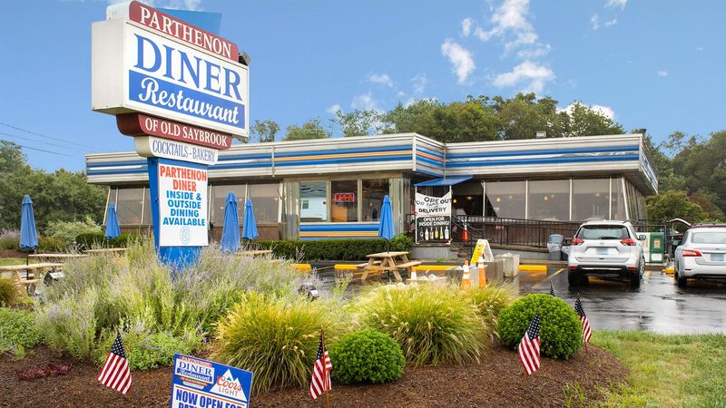 Charming Cafes And Restaurants Worth Visiting