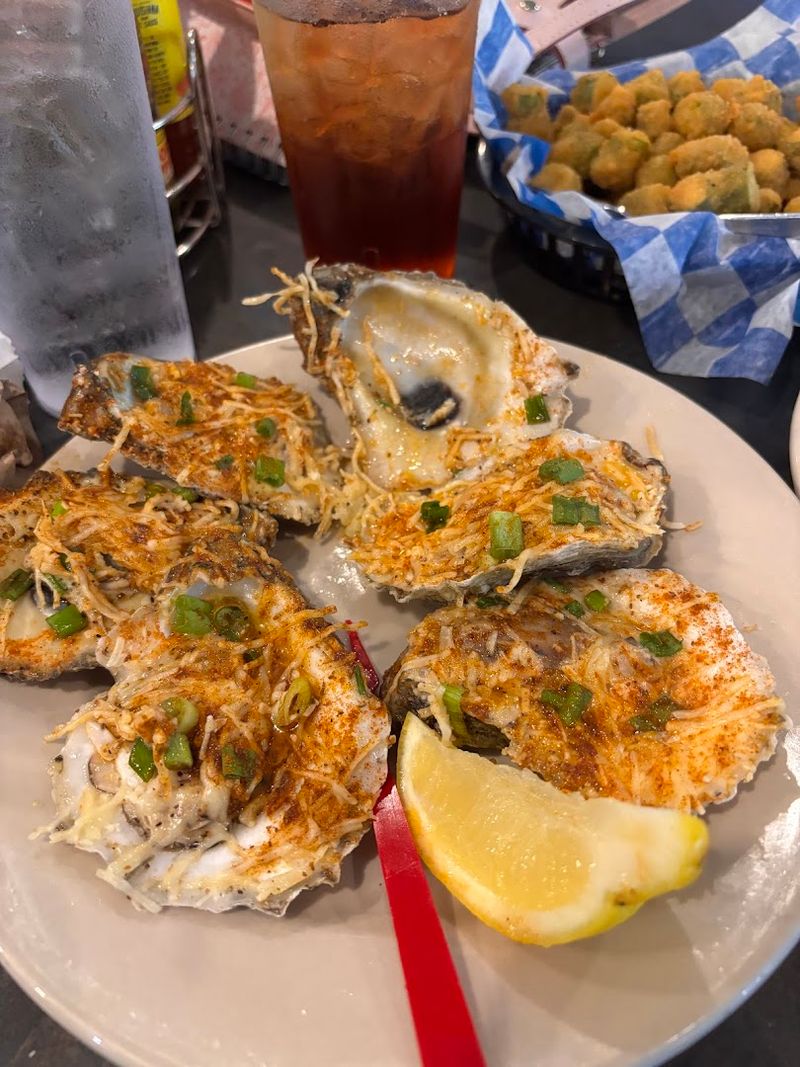 Dave's Oyster Bar And Grill