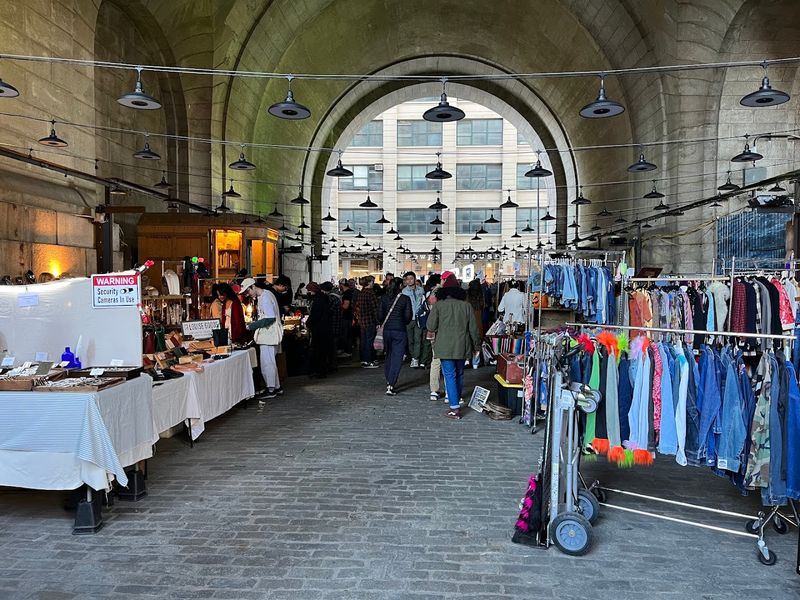 This Enormous New York Flea Market Is Worth Spending Hours Exploring - Decor Hint Tips For Getting The Most Out Of Your Visit