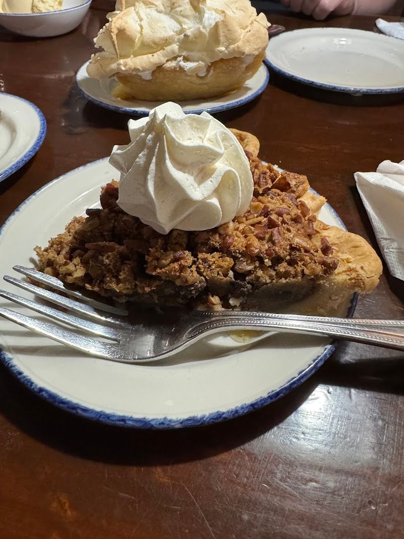 The Best Restaurant In Kentucky Located In A Small Town - Decor Hint Legendary Pies And Desserts