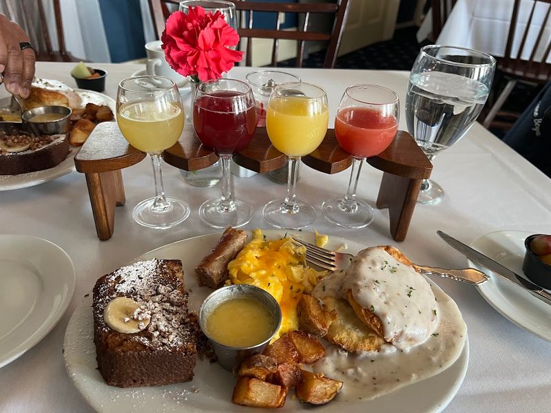 Brunch Service That Gives Weekend Mornings a Proper Upgrade
