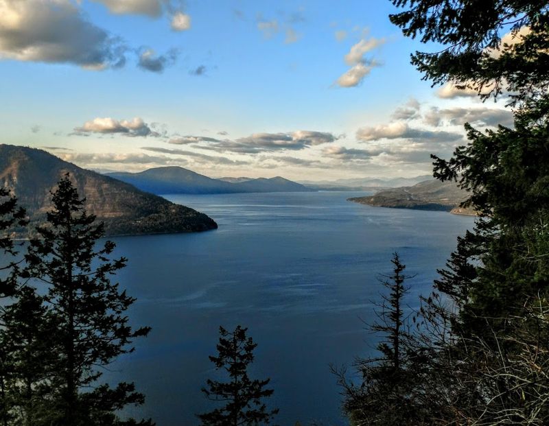 Lake Pend Oreille Sets The Scene