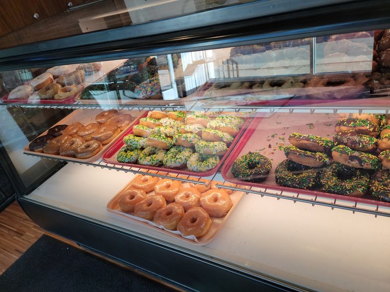 The Raspberry Jelly Donut Worth Rearranging Your Day For