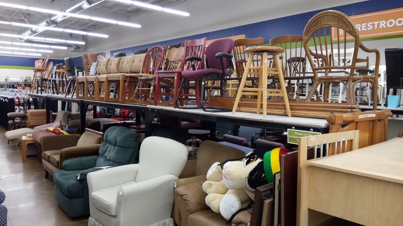Furniture Finds That Can Furnish A Room On A Budget