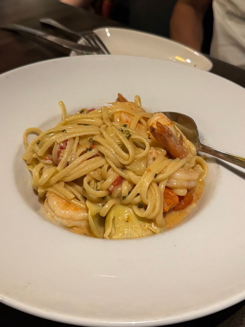 This Romantic Connecticut Bistro Feels Like A Hidden Date Night Gem - Decor Hint What To Order From Pasta To Seafood Specials